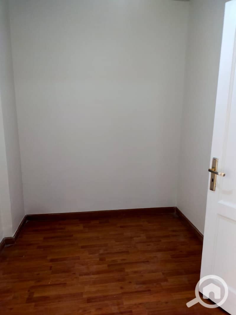 12 aa781301-b6f7-457c-bf97-4b484f1b4c96. jpg