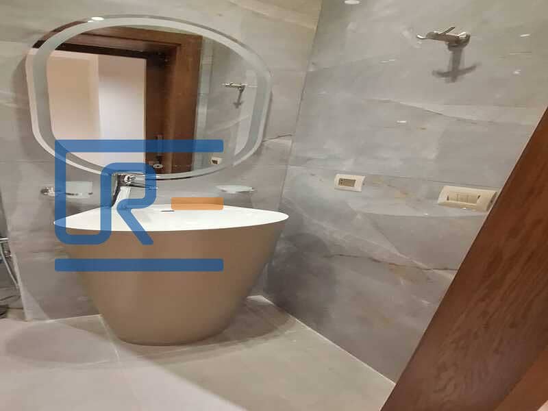 8 49be0d67-ca18-4c7e-932a-535d12cd6a7d. jpg