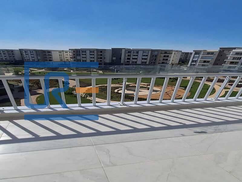 12 f2ab0b52-df90-418f-a952-d6c649e68c0b. jpg