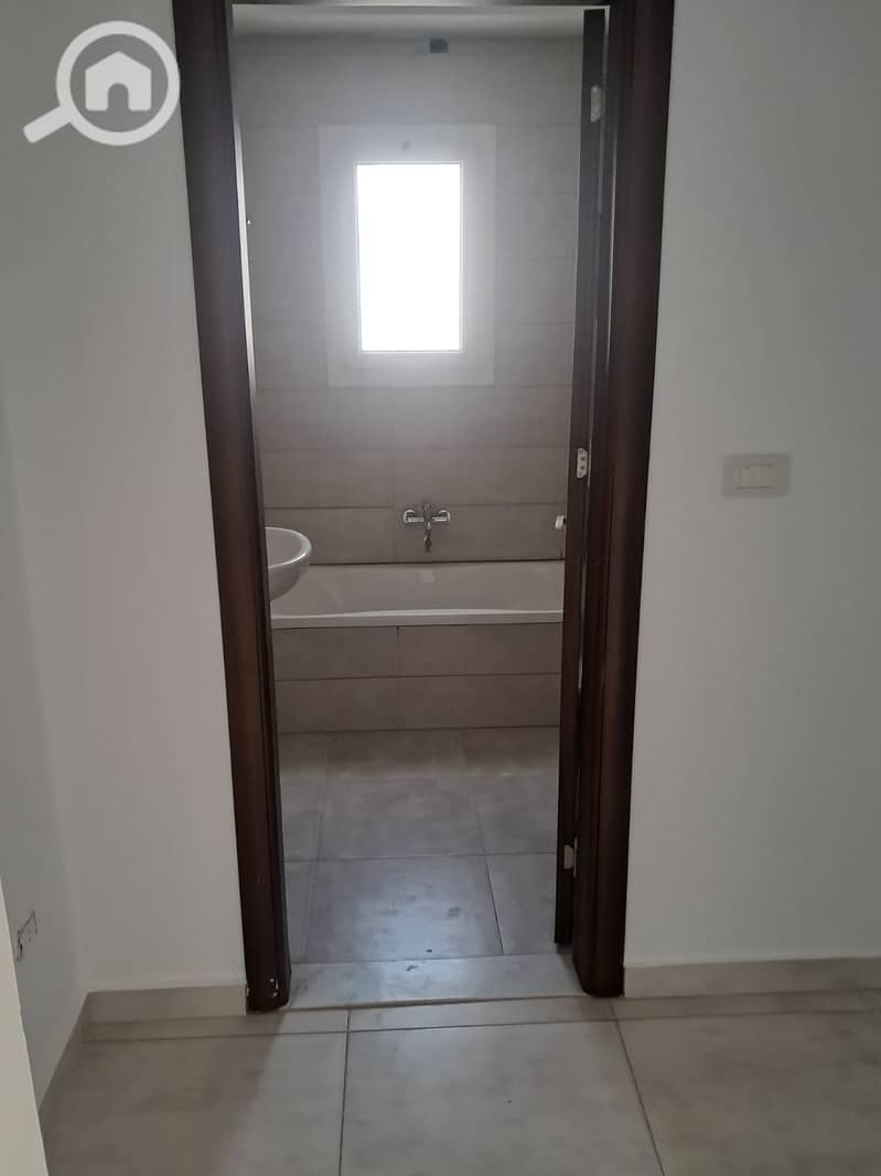 13 WhatsApp Image 2025-10-19 at 20.55. 40. jpeg