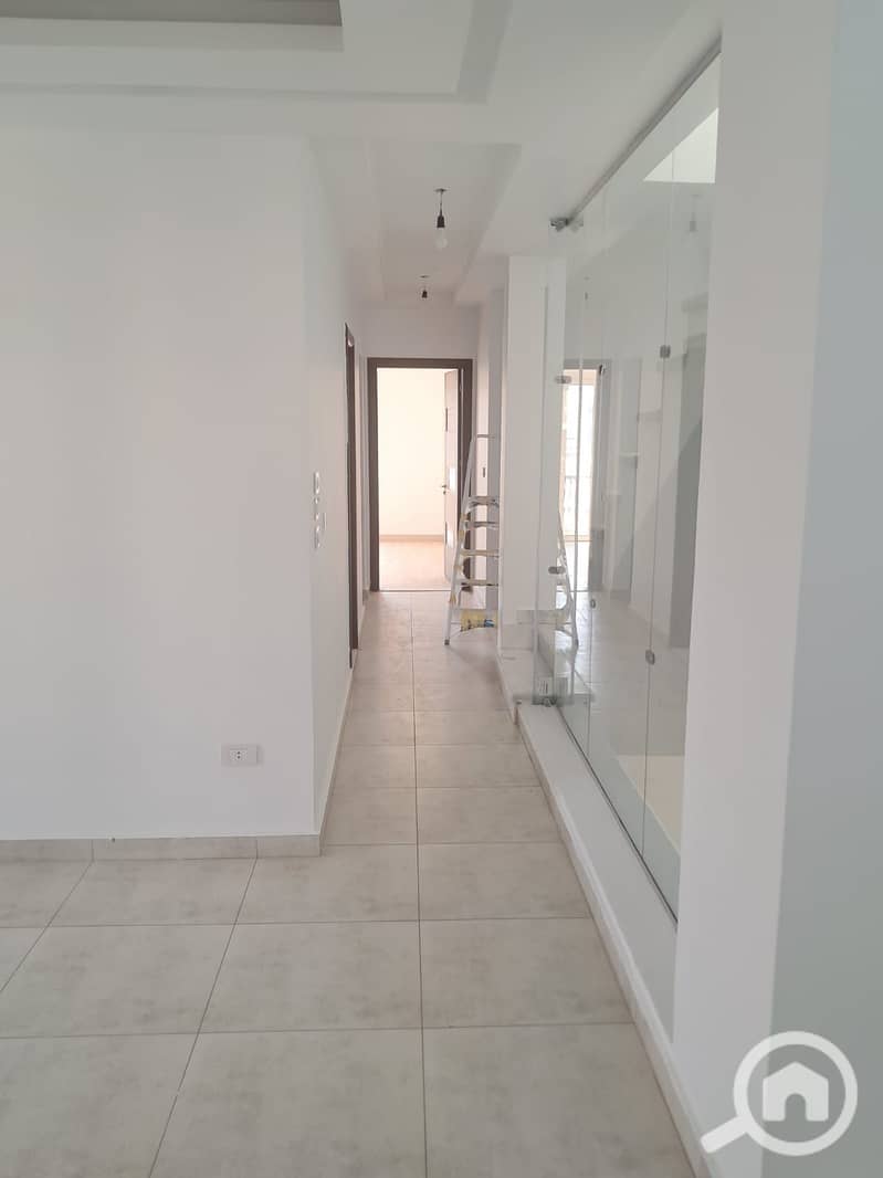 18 WhatsApp Image 2025-10-19 at 20.55. 43 (1). jpeg