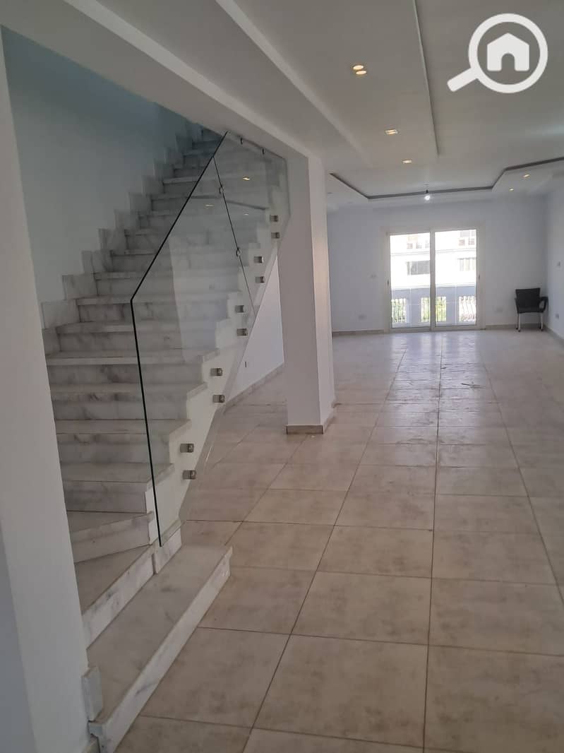 20 WhatsApp Image 2025-10-19 at 20.55. 44 (1). jpeg