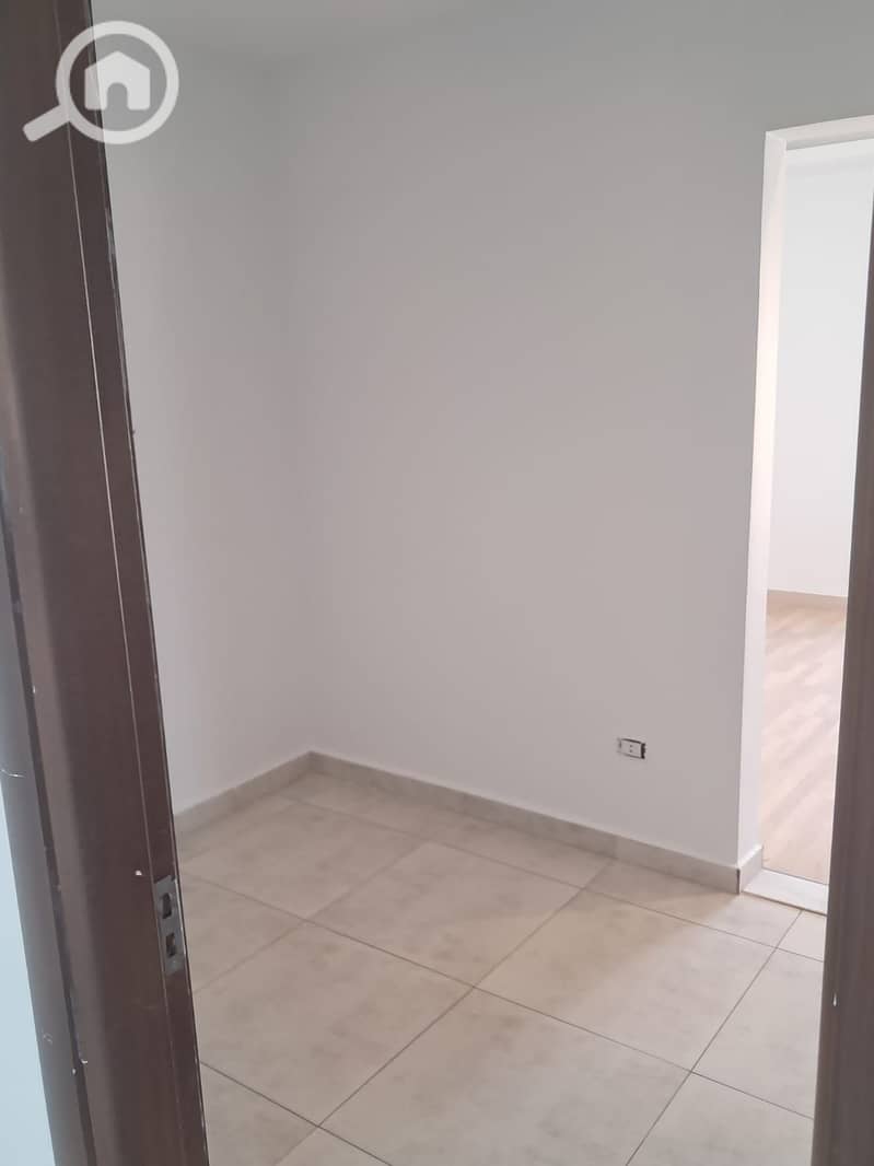 24 WhatsApp Image 2025-10-19 at 20.55. 45 (1). jpeg