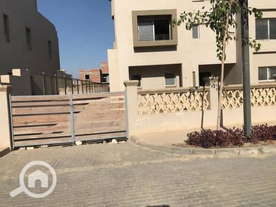 فیلا 8 غرف نوم للبيع في 6 أكتوبر، الجيزة - WhatsApp Image 2025-10-22 at 4.26. 14 PM. jpeg
