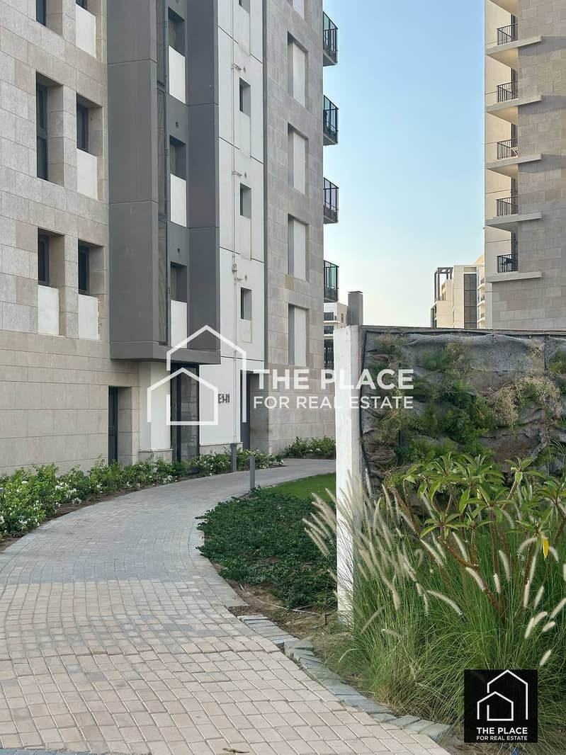 3 WhatsApp Image 2025-10-07 at 17.05. 00_87229696. jpg