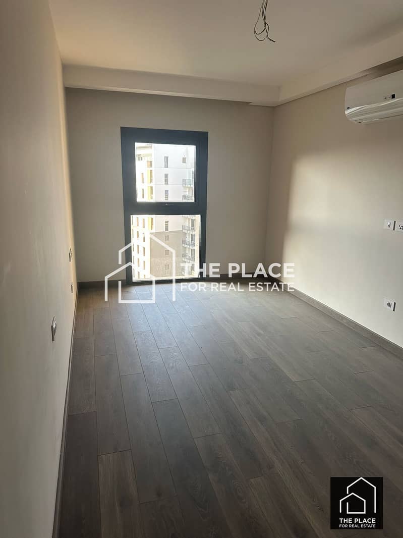 4 WhatsApp Image 2025-10-07 at 17.05. 00_a1530448. jpg