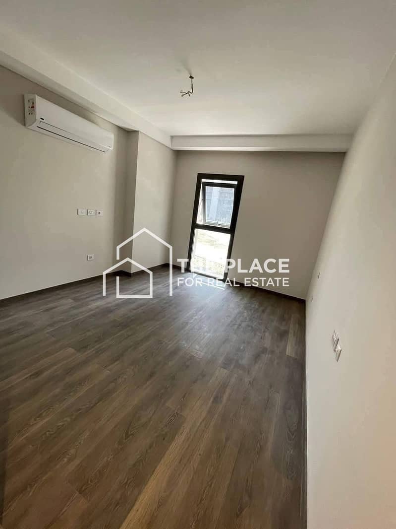 8 WhatsApp Image 2025-10-19 at 12.38. 46_efa78b19. jpg