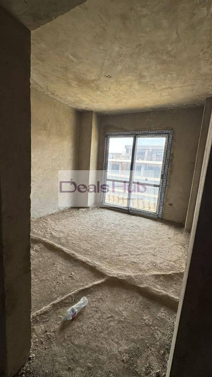 6 b5a3f03e-980c-4a84-98ee-ba56e3389bac. jpg