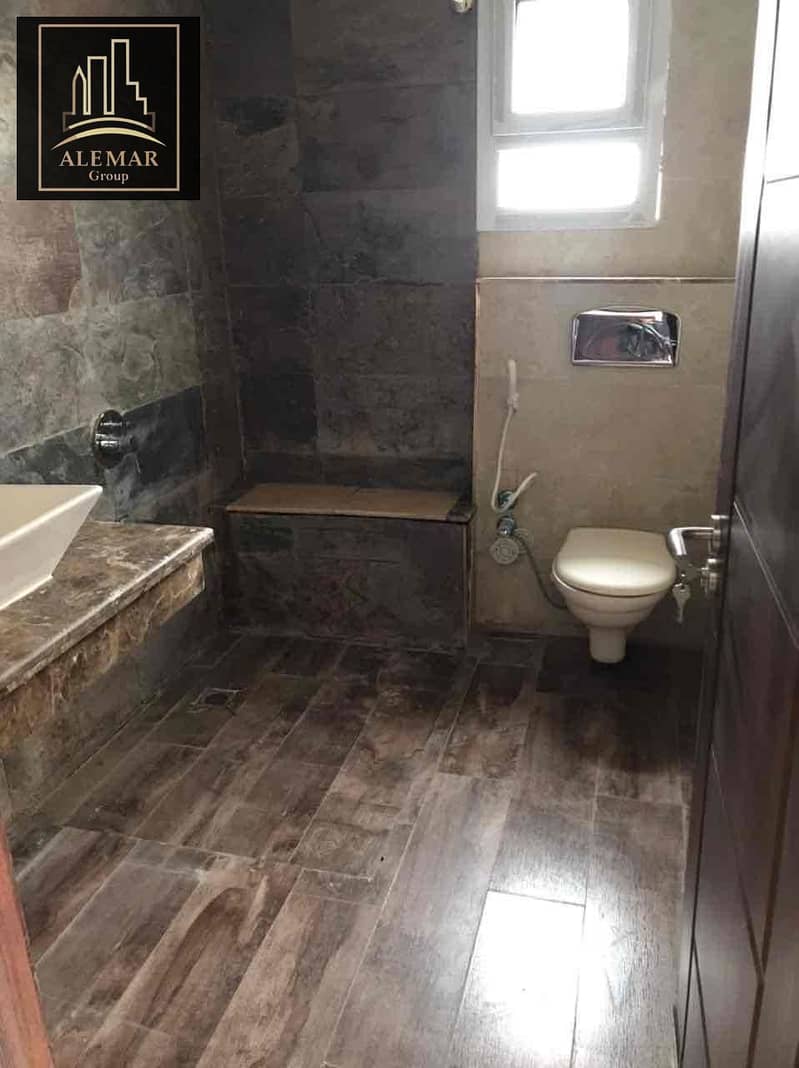 4 d0fbb76d-5dff-44d7-beb8-8bce06b30557. jpg