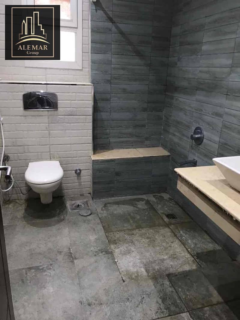 10 c8ac5615-21e9-4e1d-935a-3b370bf04474. jpg