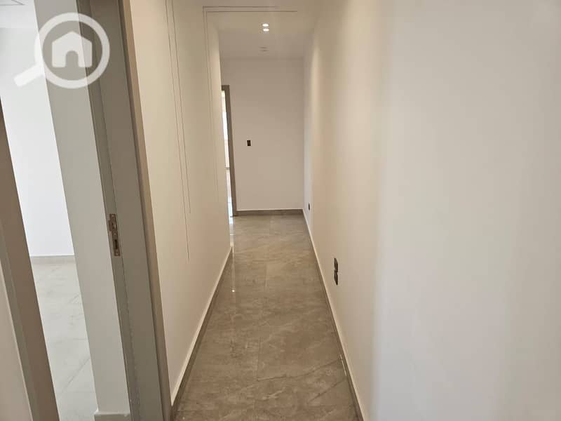 9 5ab5247c-2d01-4aa7-a364-6201a46837fd. jpeg