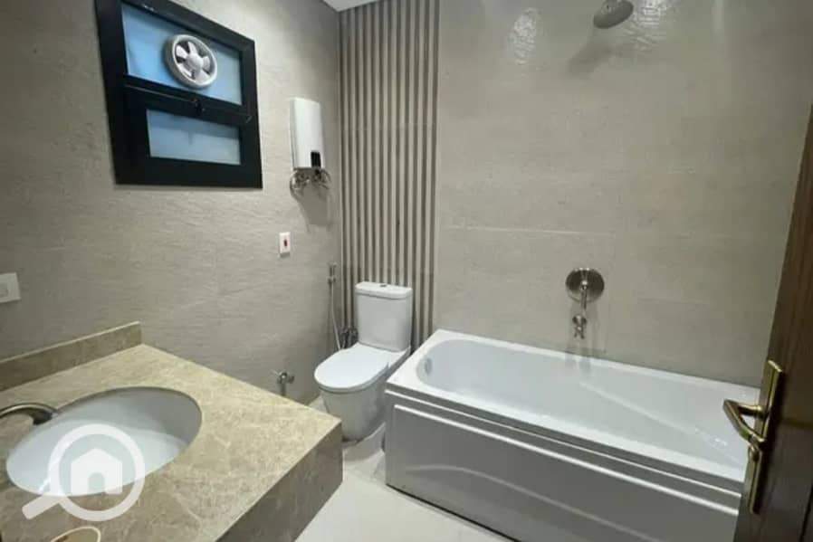 5 WhatsApp Image 2025-10-26 at 1.29. 41 PM (2). jpeg