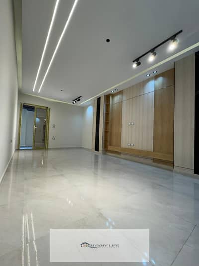 2 Bedroom Flat for Sale in Hadayek al-Ahram, Giza - WhatsApp Image 2025-10-26 at 10.54. 44 AM (1). jpeg 2 Bedroom Flat for Sale in Hadayek al-Ahram, Giza - WhatsApp Image 2025-10-26 at 10.54. 44 AM (1). jpeg