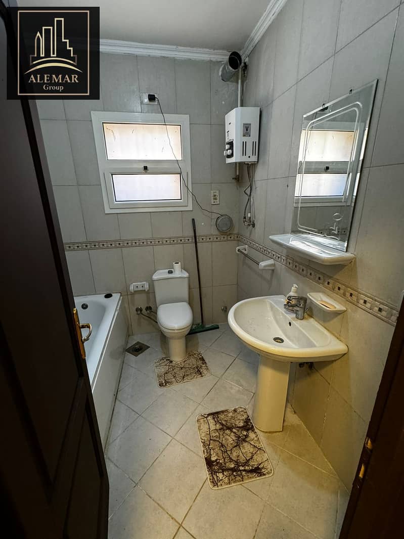 2 68d52911-e6ed-4c54-804c-4a18f67c5fd6. jpg