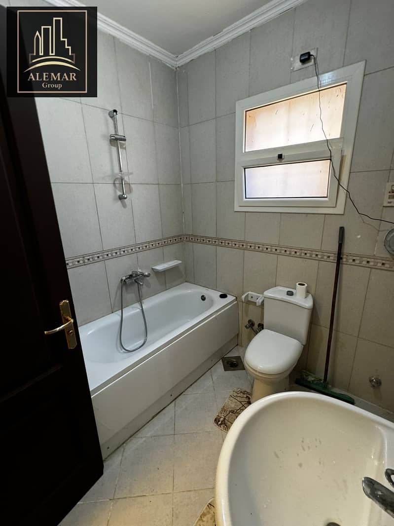 4 1323ef9d-b1e1-42f2-bb7e-cc7eb57fd958. jpg