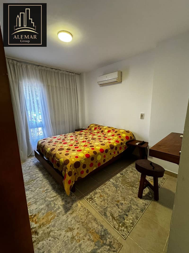 10 e5dc4ed9-3d6a-493d-b835-613716e71510. jpg