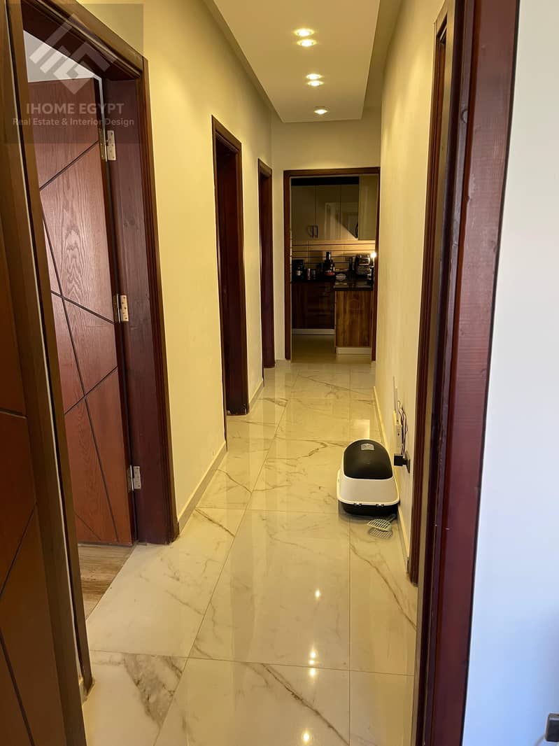 8 ae0b251d-8c79-4d3c-b291-c51b822ff526. jpg