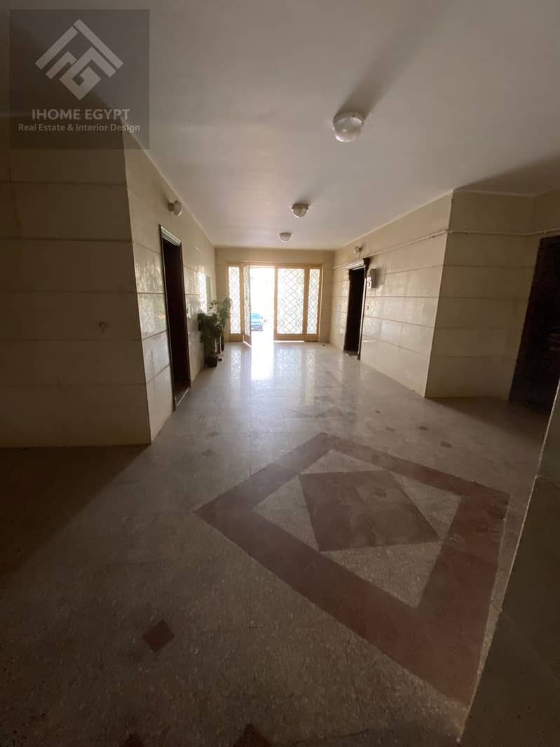 12 50b3a0db-7542-4ed0-a7a3-5ce89af94d79. jpg