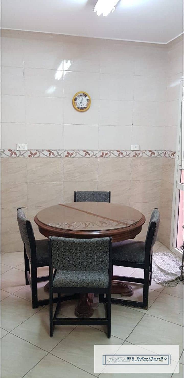 2 5d4664d6-a1d7-4da2-83db-4d7d63d7d249. jpg