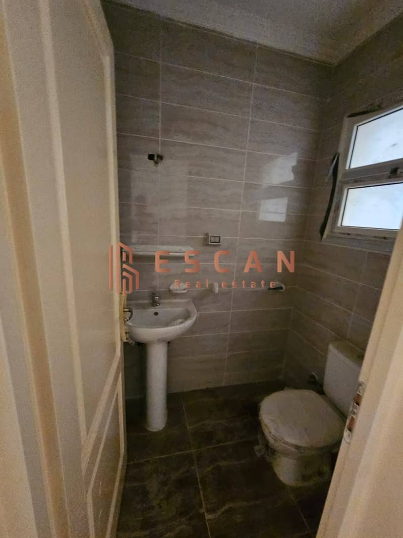 10 U546682 (5). jpeg