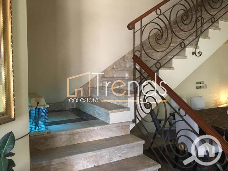 8 d9dd552b-2b28-4b0c-9073-e77f9c6a2a3d. jpg