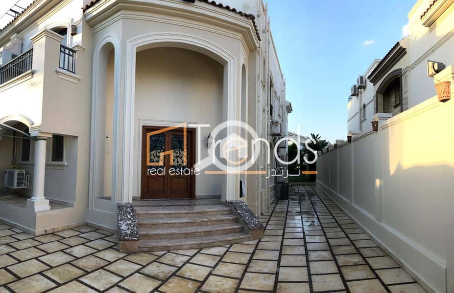 9 dcbb95f0-8cdc-4d7b-930e-4d1873df54be. jpg