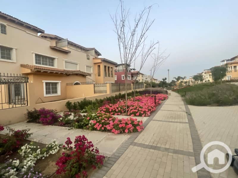 2 1b9abca1-1d53-4056-9a32-38f1b33b4f34. jpg