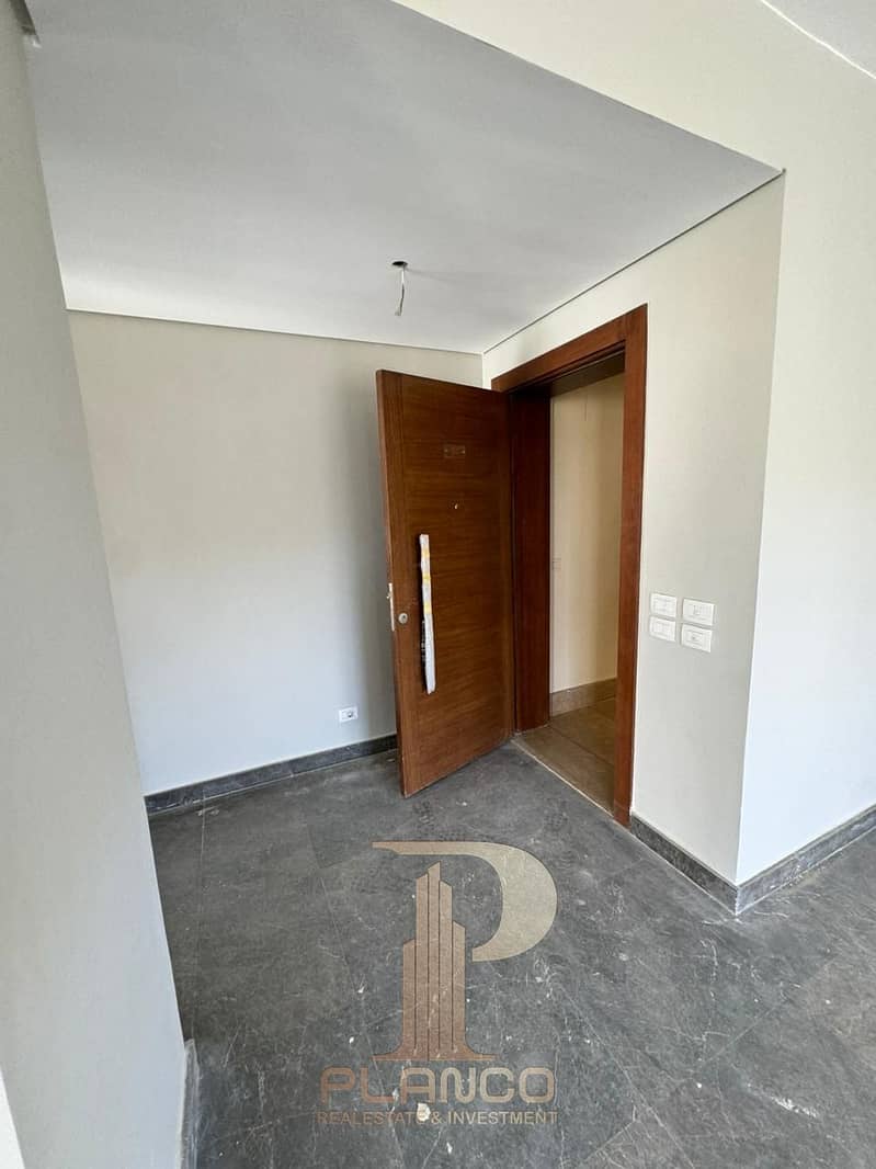 4 3fd5338f-2eb0-4204-afd8-50617aff9af6. jpg