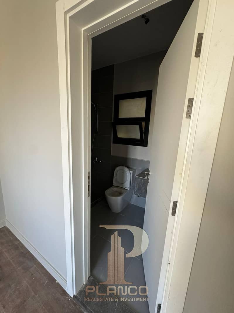 8 697bc247-cd1c-4eb4-a058-74daddd6cb0b. jpg