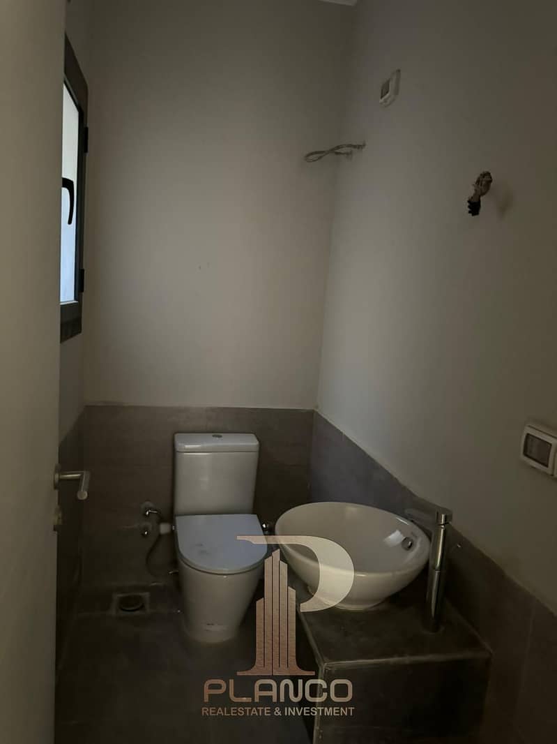 9 6f9a427c-a6af-4f60-8644-8e39baa86b42. jpg