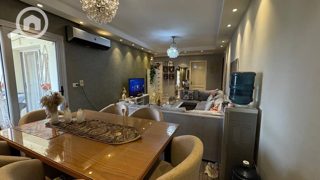 6 3cf0a705-85ee-4632-acd8-5ac37347b646. jpg