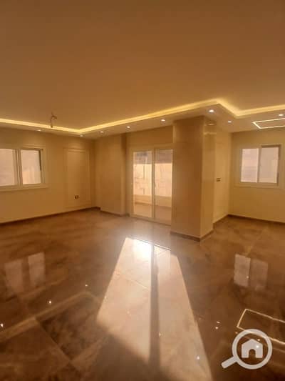 Office for Rent in Nasr City, Cairo - دور ارضي كامل ٣٥٠م مرخص للايجار في مدينه نصر موقع ممتاز