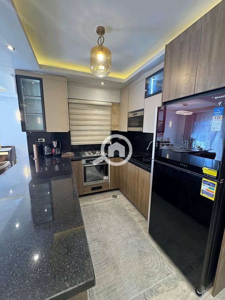 7 540045679_1132217175715238_6636376163470849047_n. jpg