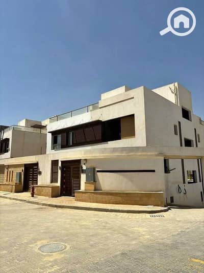 توين هاوس 4 غرف نوم للبيع في 6 أكتوبر، الجيزة - 491741166_985472200015714_6504569226395535152_n. jpg