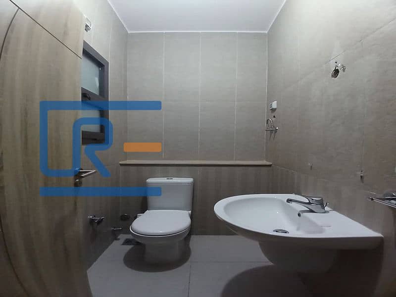 7 df55fd21-7ce9-4648-819f-9d2b2048e812. jpg