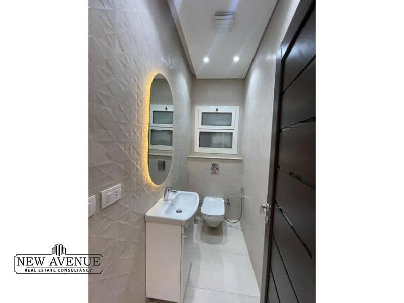 11 47fd536e-b7df-4a90-b26b-5d8a9c0fe1c5. jpg