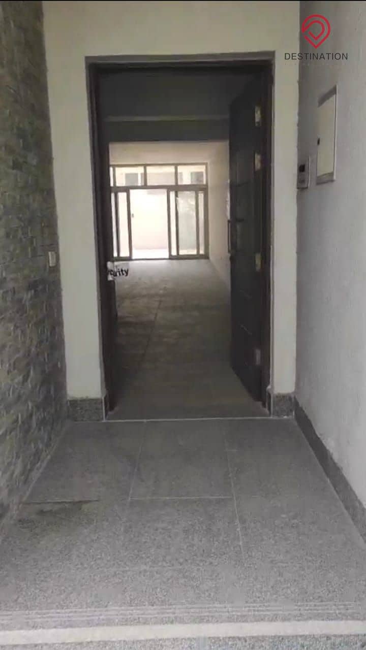 3 b4666a8b-1d5b-429e-8c1d-0542c934d373. jpg