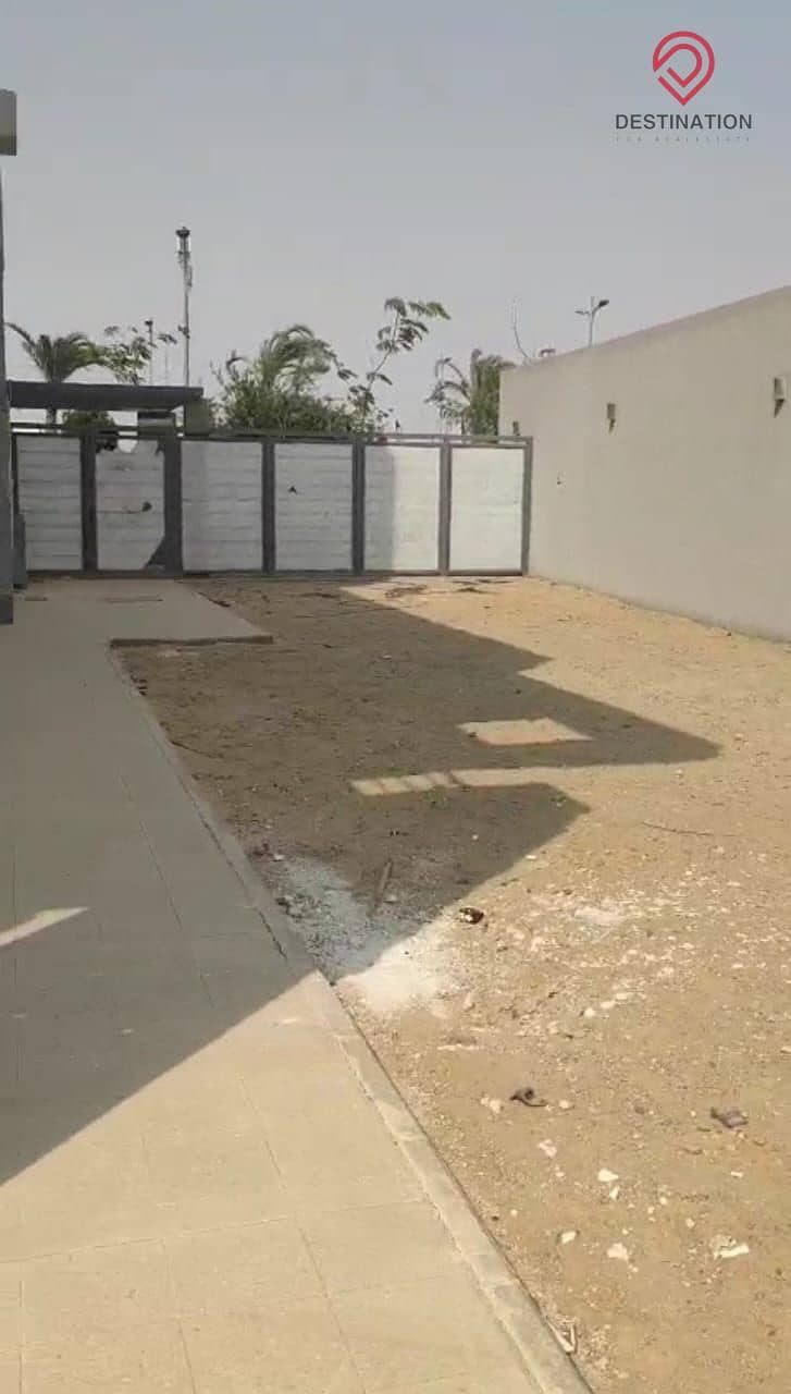 5 0b94fd5a-546a-4d11-8c27-eeacc9a6c765. jpg