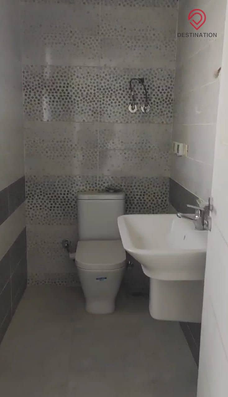 19 e6c69f8a-db01-429c-bc4a-1bc92b30d0e4. jpg