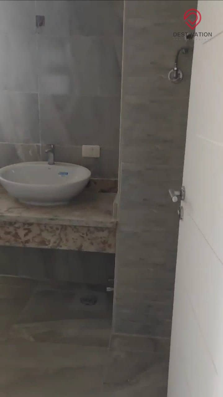 21 f9b99491-dba6-411b-a4ba-bb9b886e0c60. jpg