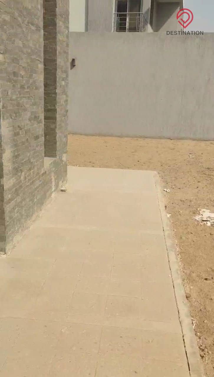 22 f91181e8-5e58-4f0e-a33f-9f36a49b1e66. jpg