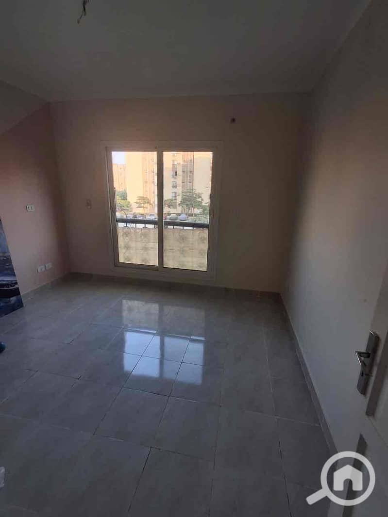 4 403e4f67-6d94-4828-9895-f797f0660177. jpg