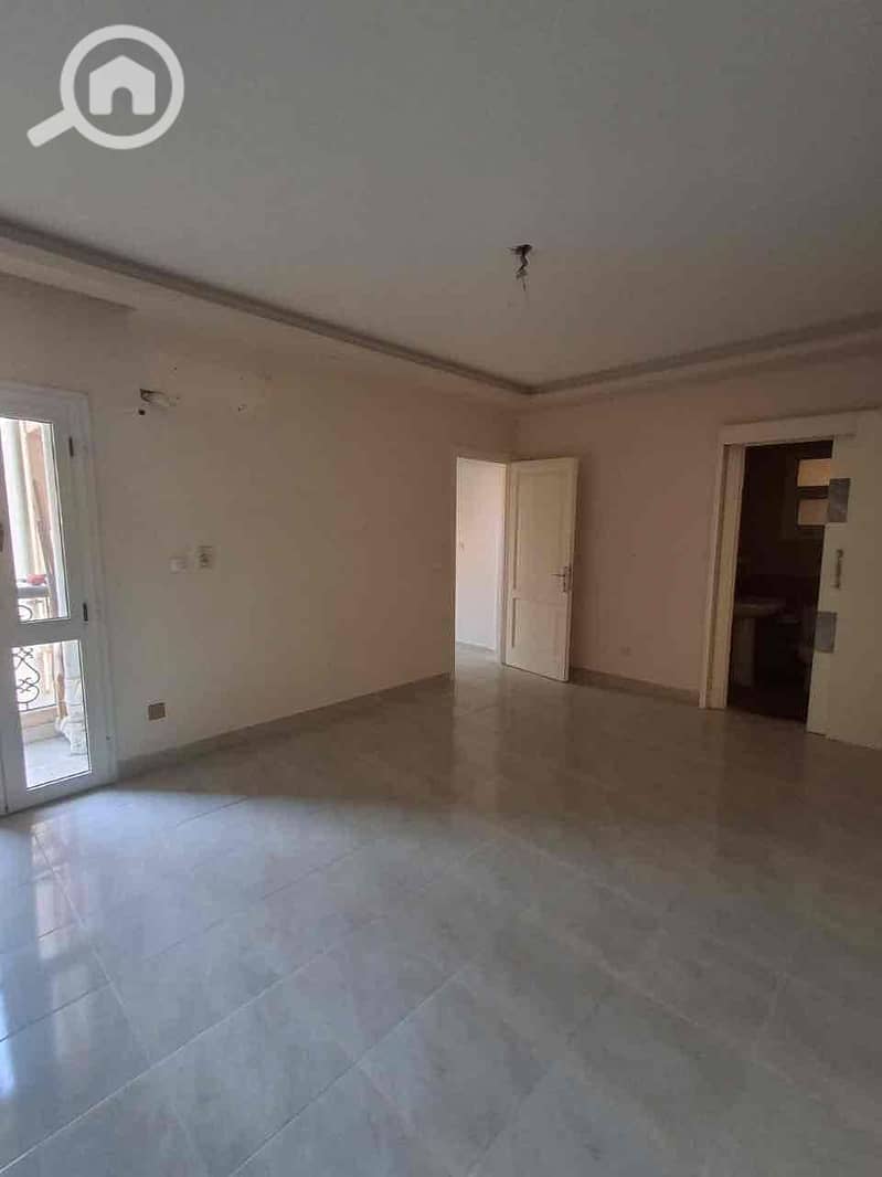 7 7dae9551-4b3a-402c-b2c7-3c5a9703f973. jpg