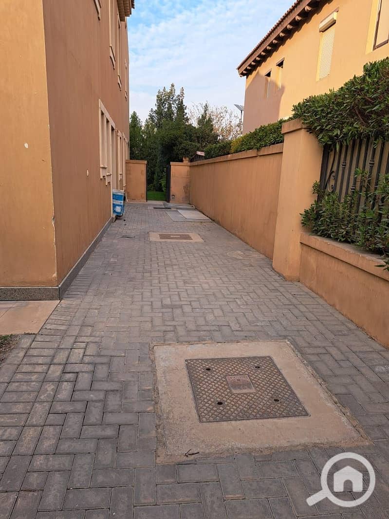 12 WhatsApp Image 2025-10-26 at 15.22. 00 (2). jpeg