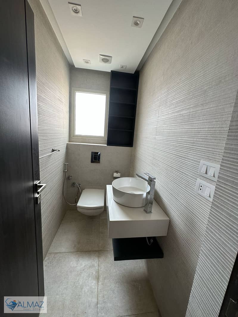 21 WhatsApp Image 2025-10-26 at 1.47. 04 PM (1). jpeg