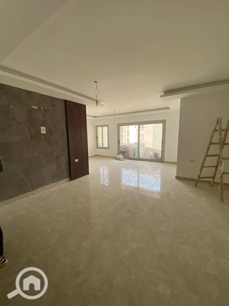 4 7e869fa7-c46c-4287-bbfb-538fd167030c. jpg