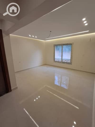 3 Bedroom Apartment for Sale in Sheikh Zayed, Giza - IMG-20251026-WA0252. jpg 3 Bedroom Apartment for Sale in Sheikh Zayed, Giza - IMG-20251026-WA0252. jpg