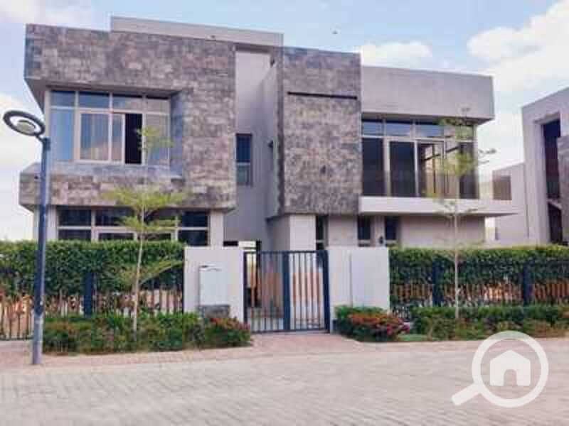 10 e450fbcf-5458-4697-a570-b123b571a2ce. jpg