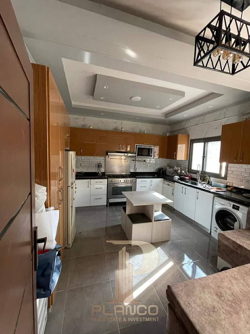 9 38c5f90e-d8a2-422f-acb9-3550997c572c. jpg