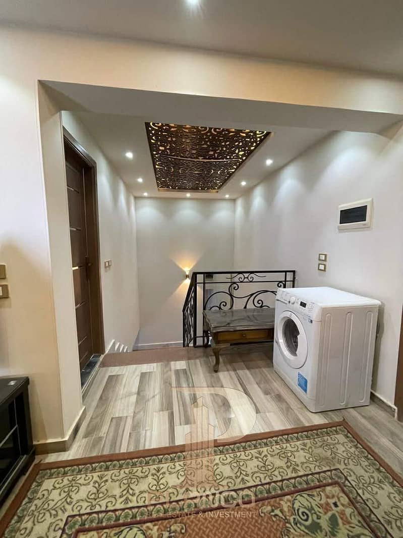 11 55b80cc3-1020-4fbb-8c3a-08957e045b52. jpg